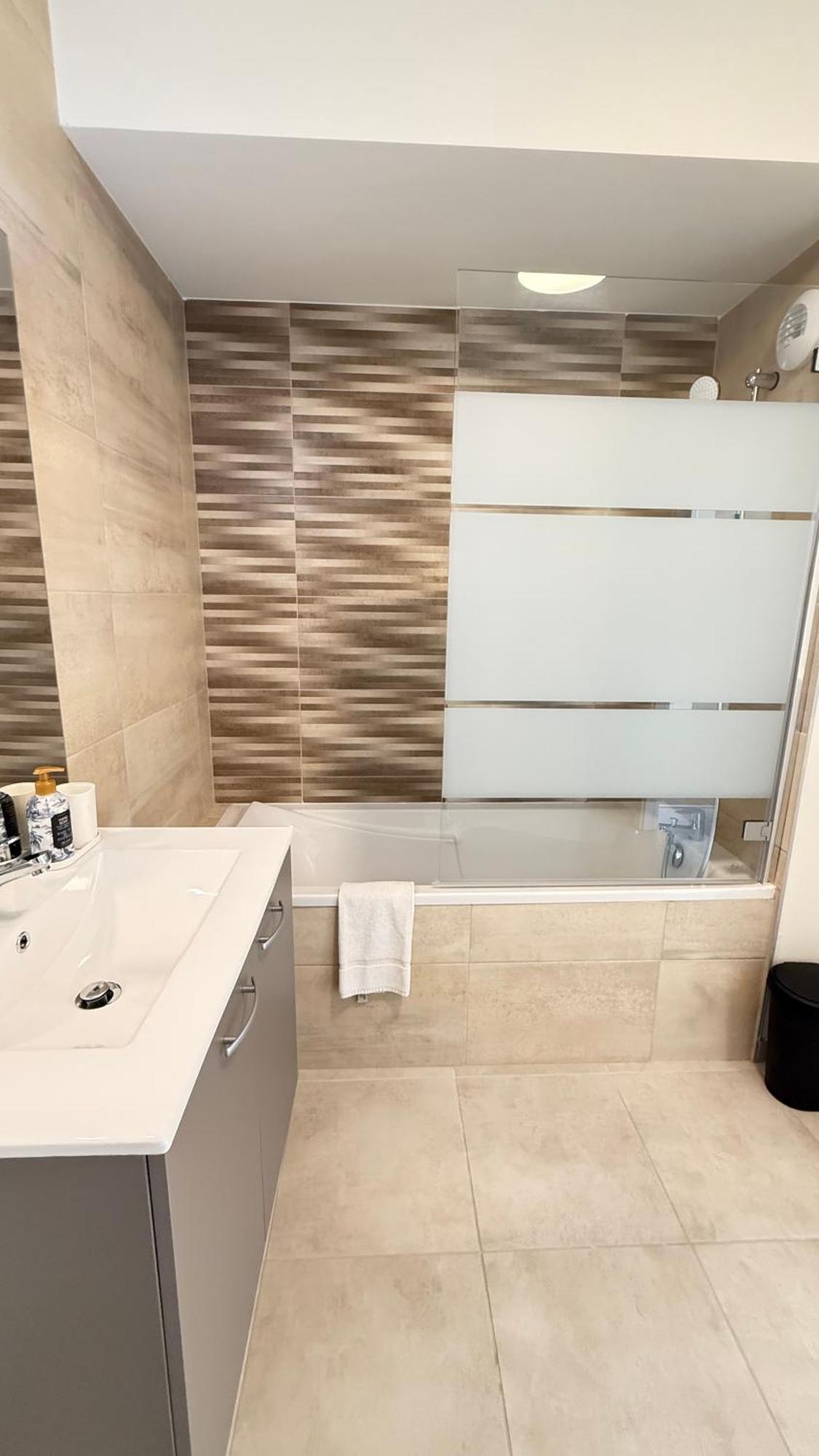 Le 72 Contemporain - Les Arenes Appartement *